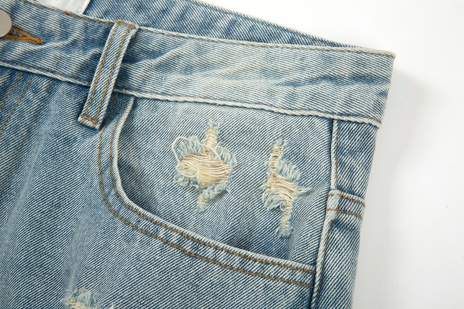 High Street Men's Washed Loose Whiskered Ripped Jeans