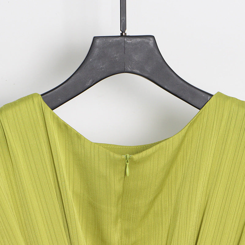 Socialite Statement Essential