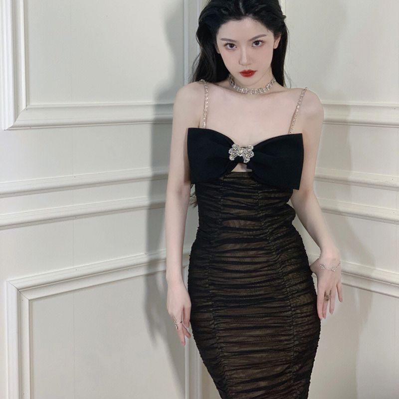 Bow Elegance Statement