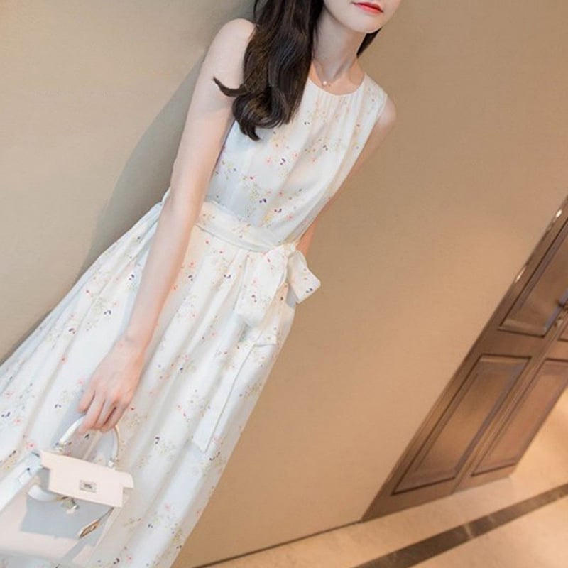 Retro Floral Elegance