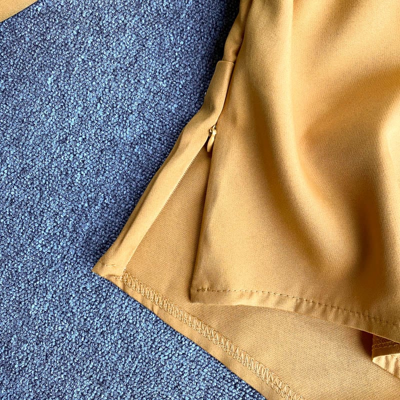 Oblique Collar Off-Shoulder Puff Sleeve Crop Top