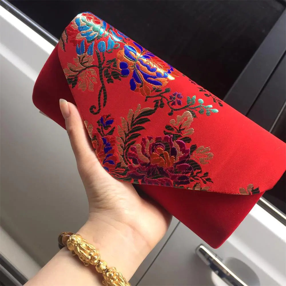 Vintage Embroidered Flower Evening Clutch