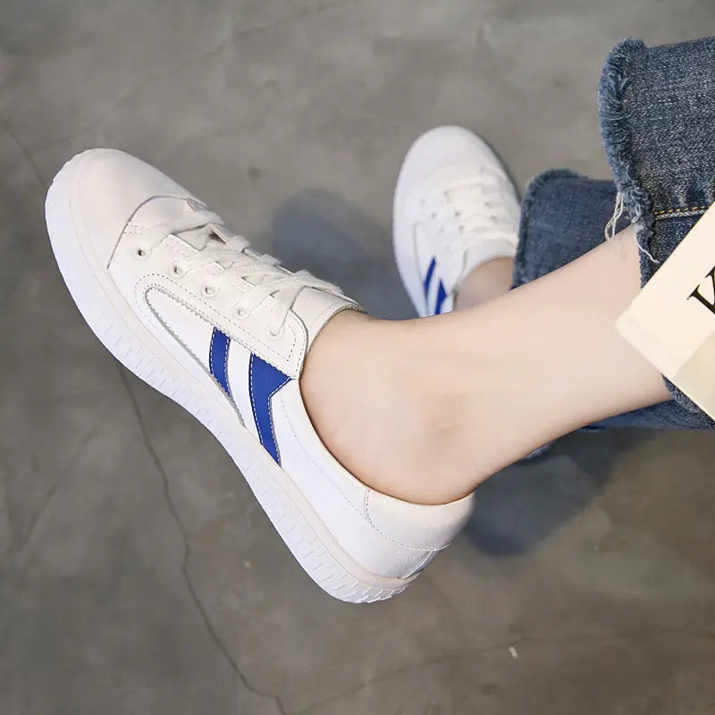 2020 Women's Leather Casual Lace-up Sneakers (Plus Size)