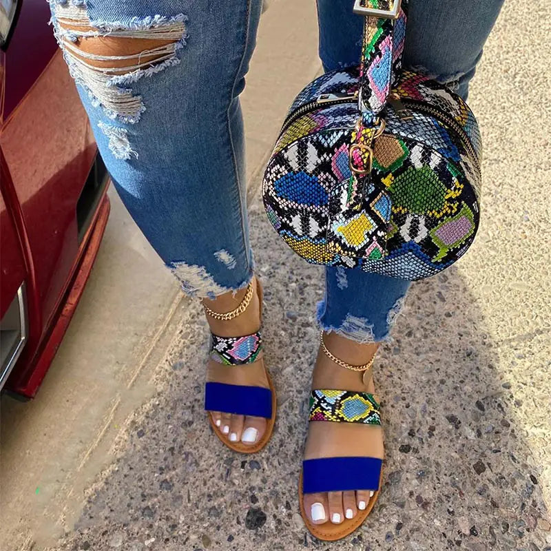 Flat Sandals and Slippers