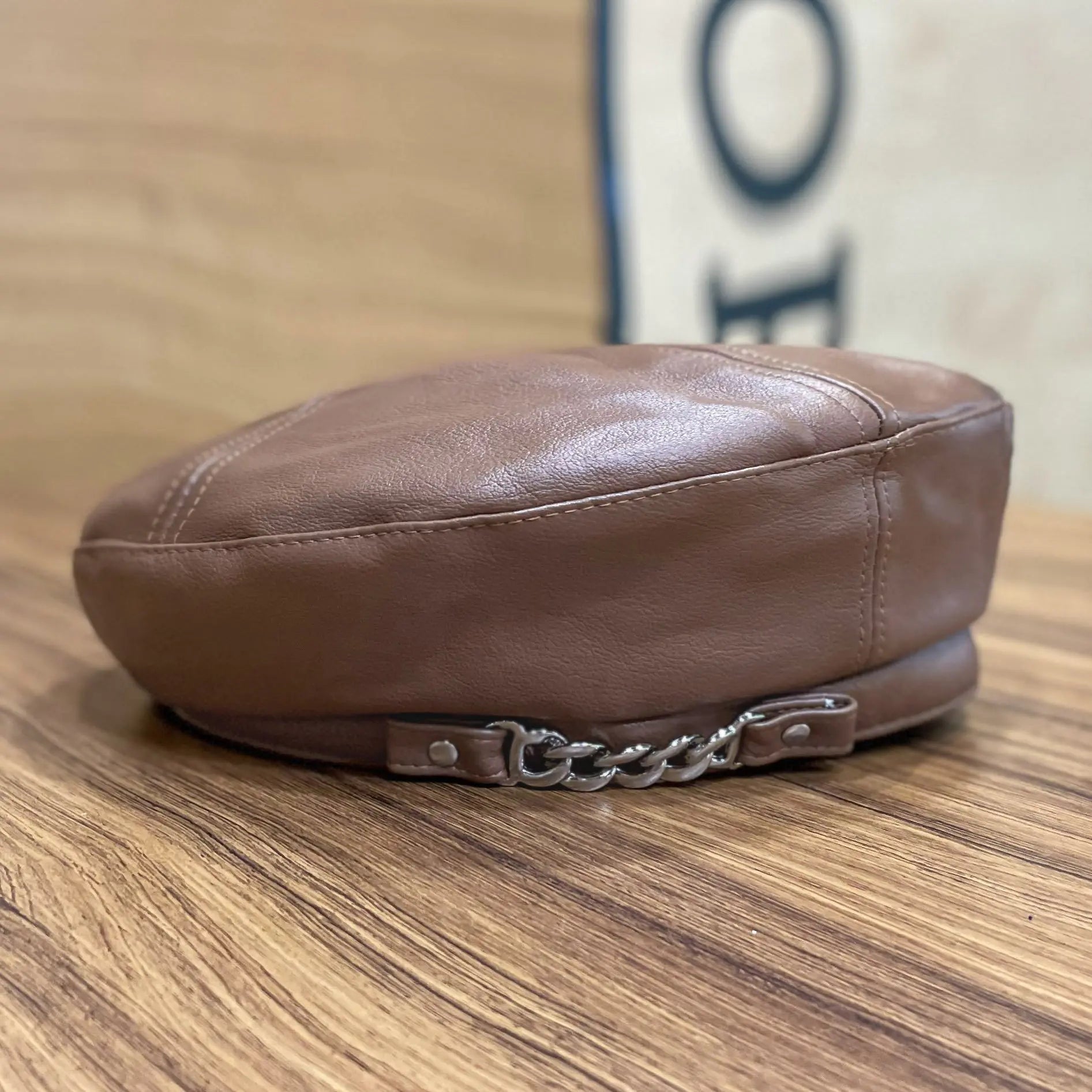 Chain Rivet Beret Chic