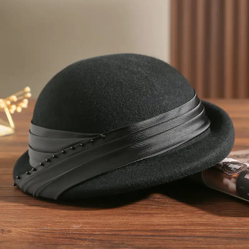 Women's British Wool Beret for Autumn & Winter Fashion