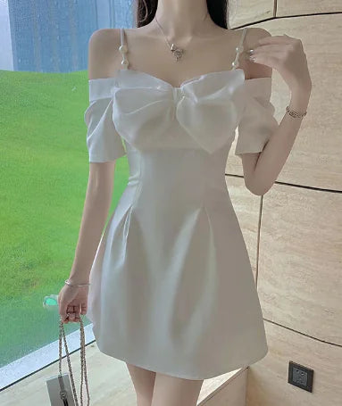 Summer White Strap Dress with Slim Fit Design
