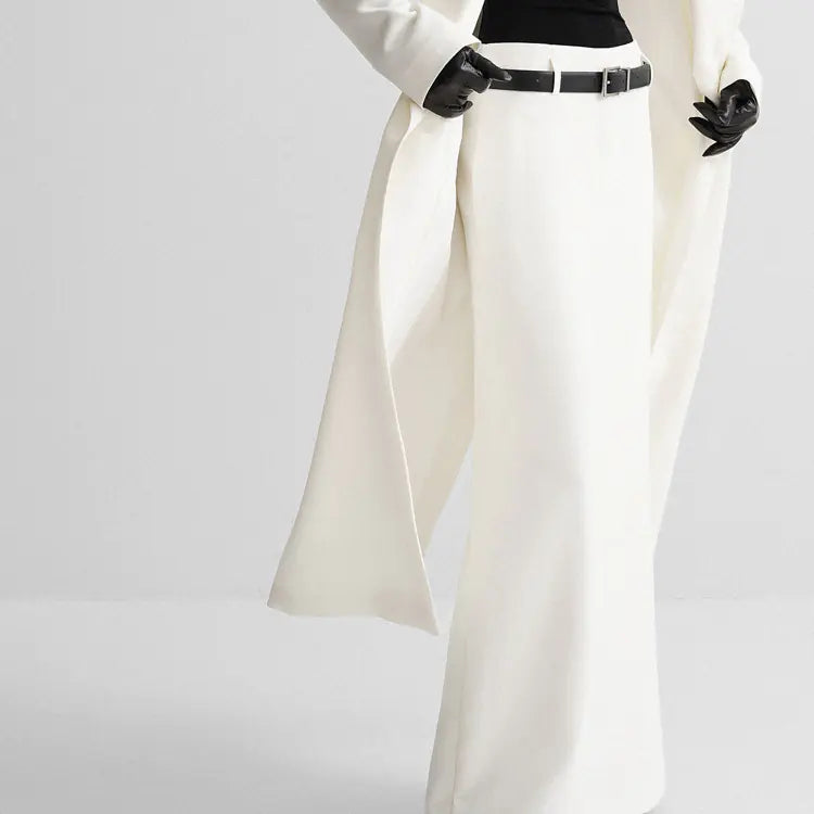 Small White Low Waist Skirt with Design Sense