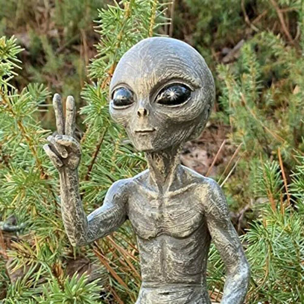 Alien Statue Garden Figurine Set for Indoor/Outdoor Decor