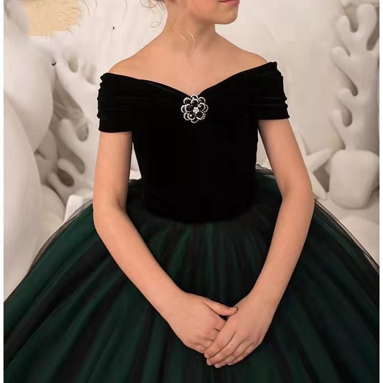 Evening Dress with Catwalk Trailing Design