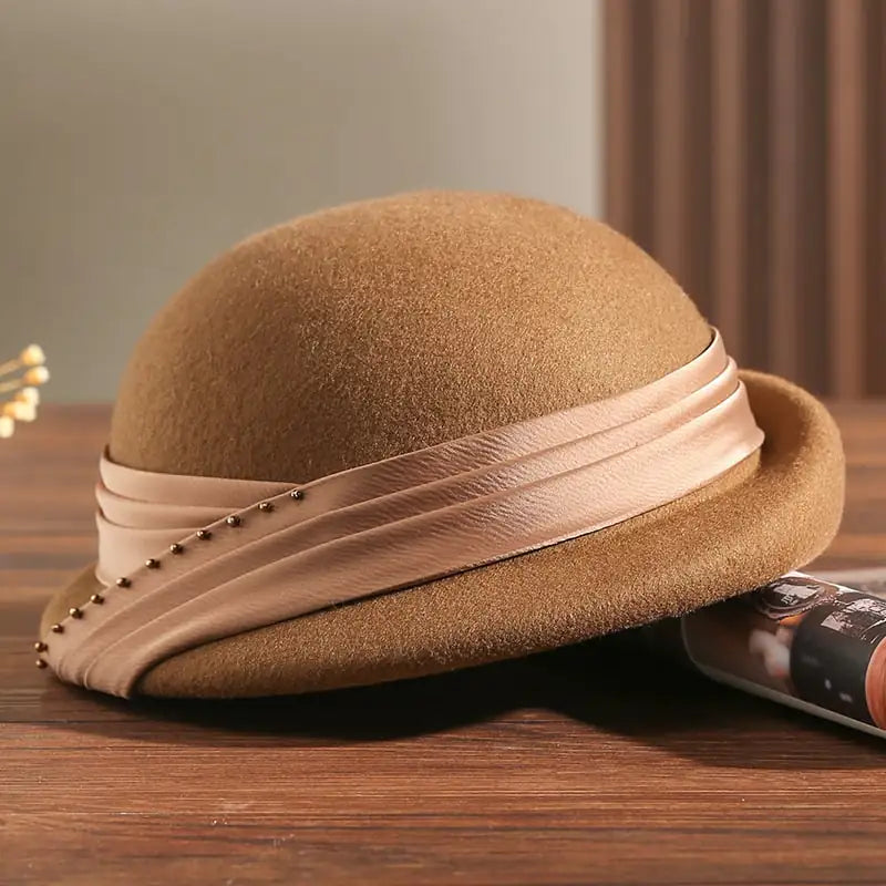 Women's British Wool Beret for Autumn & Winter Fashion