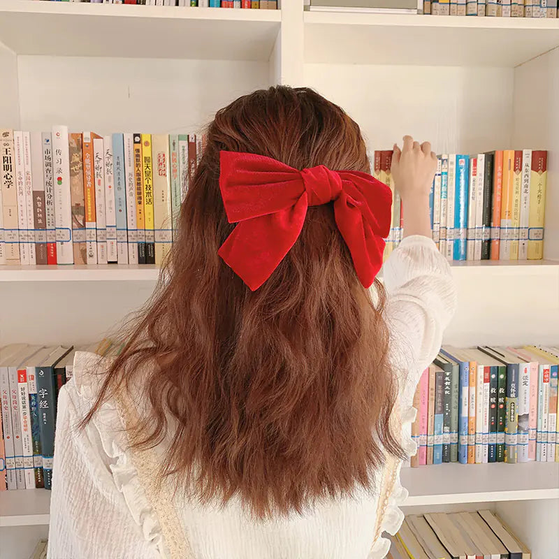 Elegant Bowknot Charm