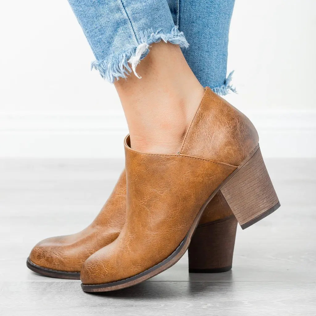 Casual Plus Size Pointed Toe Fashion Boots