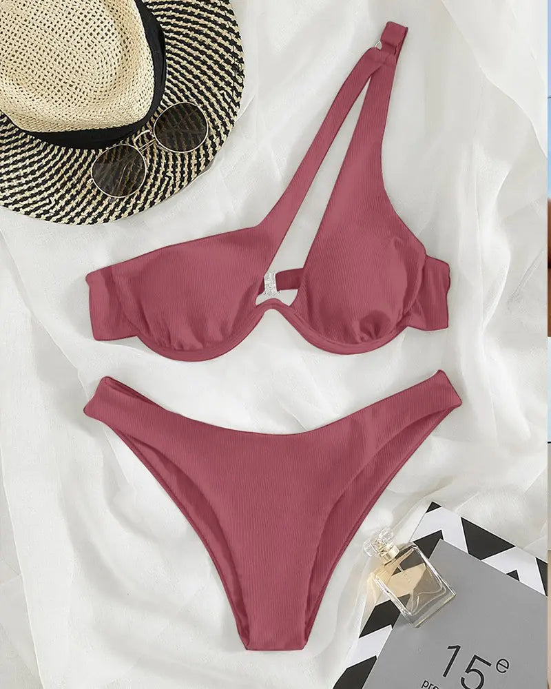 One-Shoulder Bikini Swimsuit
