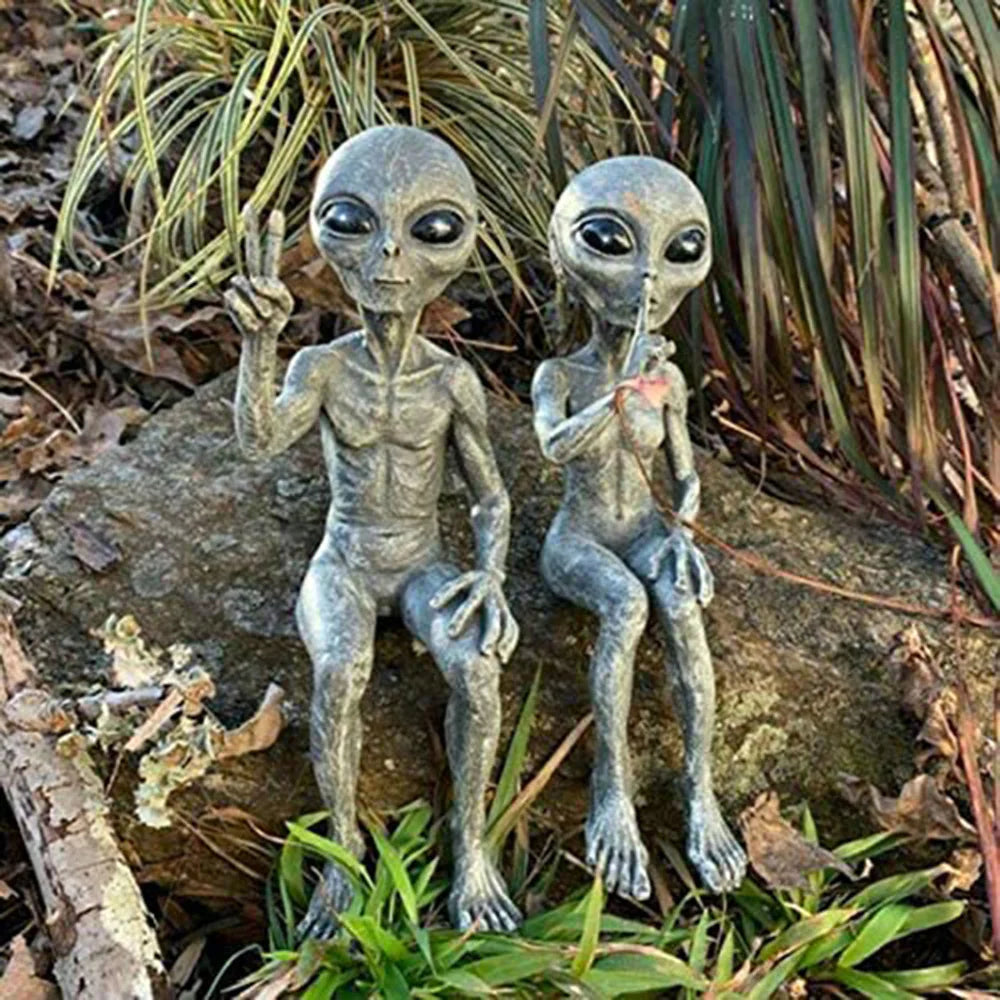Alien Statue Garden Figurine Set for Indoor/Outdoor Decor