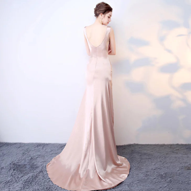 Elegant Evening Dress with Fitted Pencil Skirt